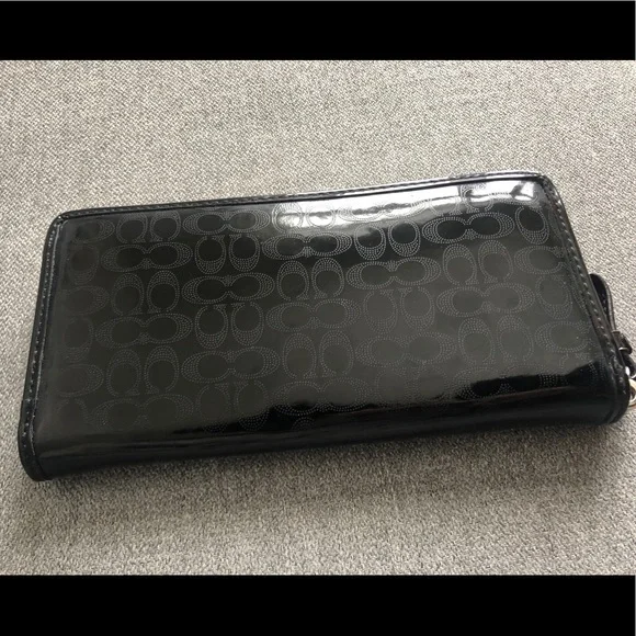 NWOT Coach Wallet - Picture 2 of 5
